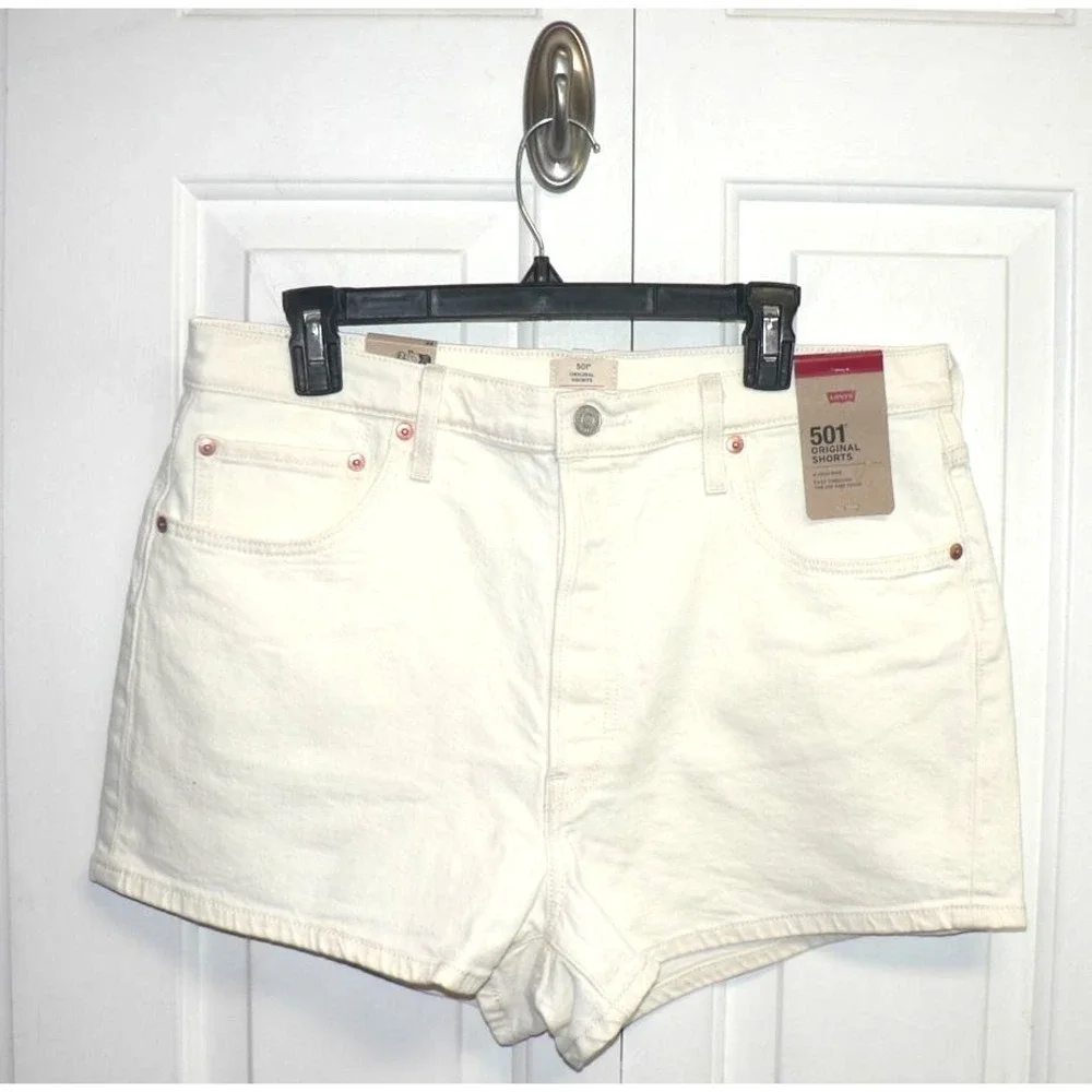 Levi's Women's 501‎ Original Shorts Button Fly High-Rise Denim in White Size 34